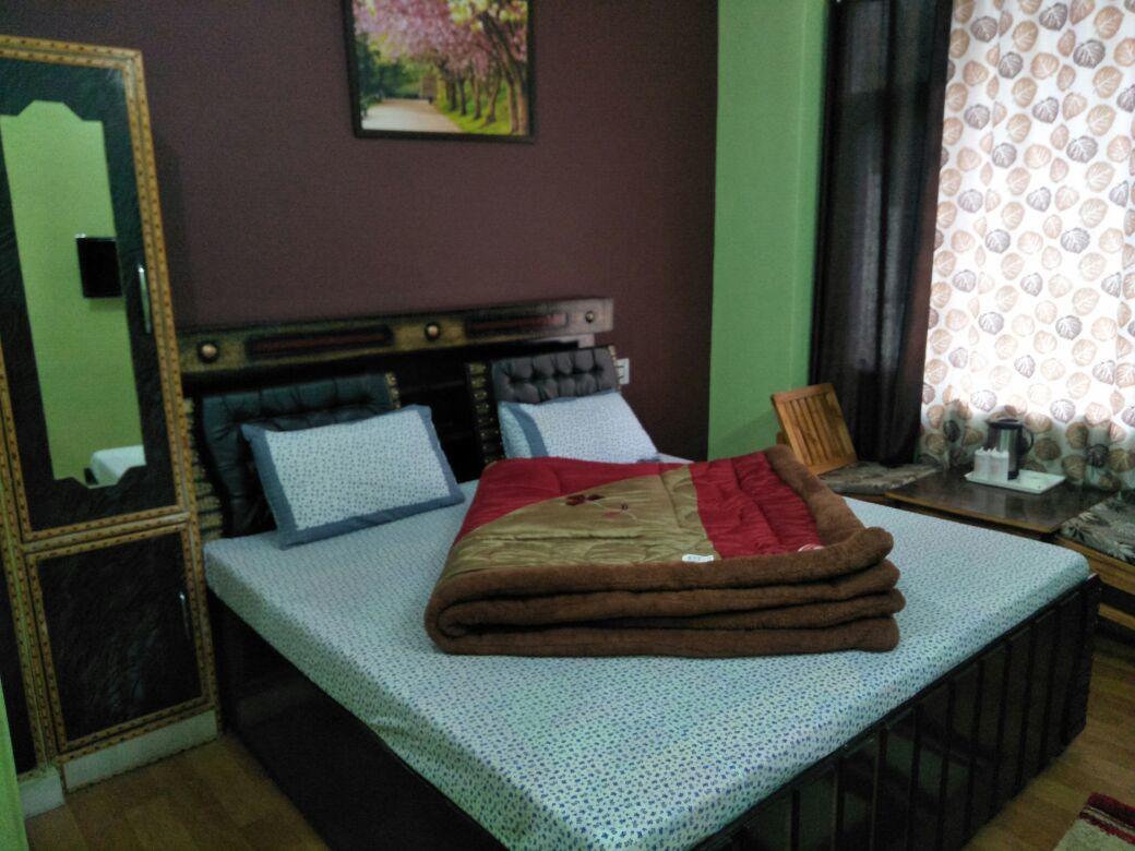 Hotel Mansarovar Banjār 외부 사진