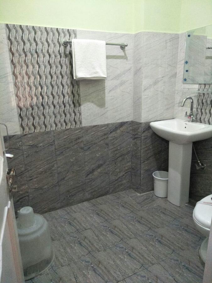 Hotel Mansarovar Banjār 외부 사진