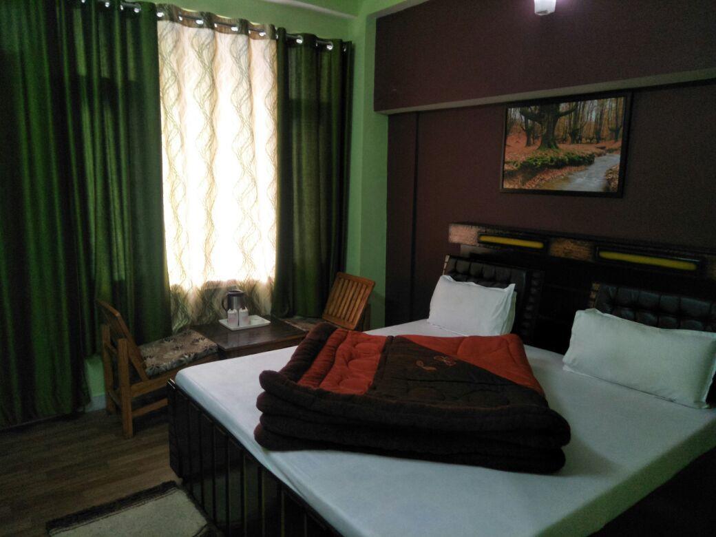 Hotel Mansarovar Banjār 외부 사진